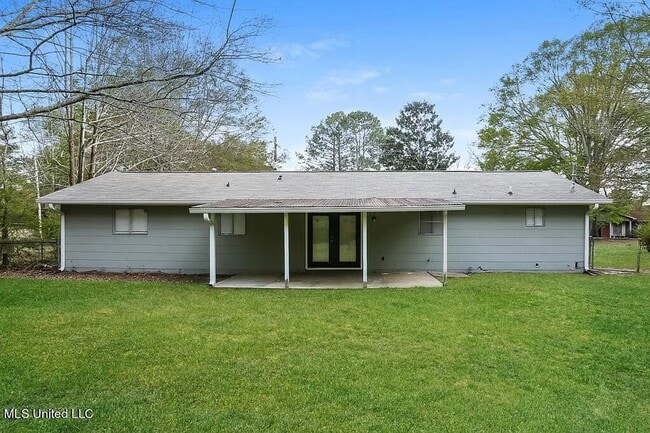 Photo - SECTION 8 ACCEPTED: Beautiful 3 Bed/2 Bath...