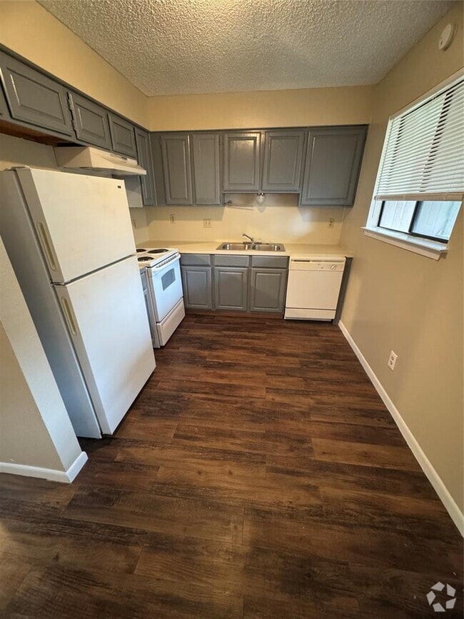 Building Photo - 139 Elm St Unit 310 Rental