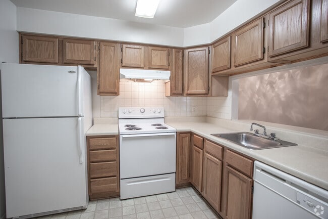 2BR,1BA,-820SF, The River Birch