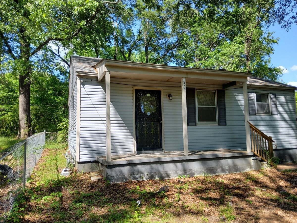 Welcome to 1933 Glenn Ave! - Welcome to 1933 Glenn Ave! House