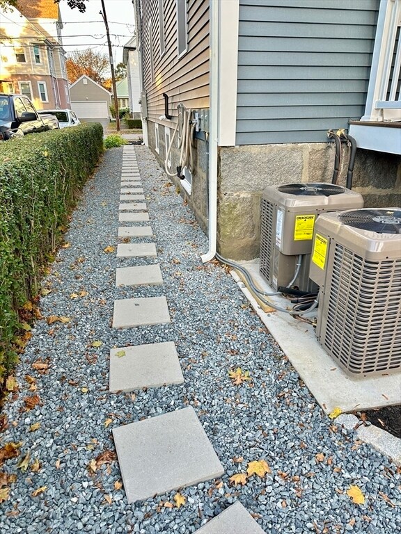 Photo - 173 Safford St Unit 2