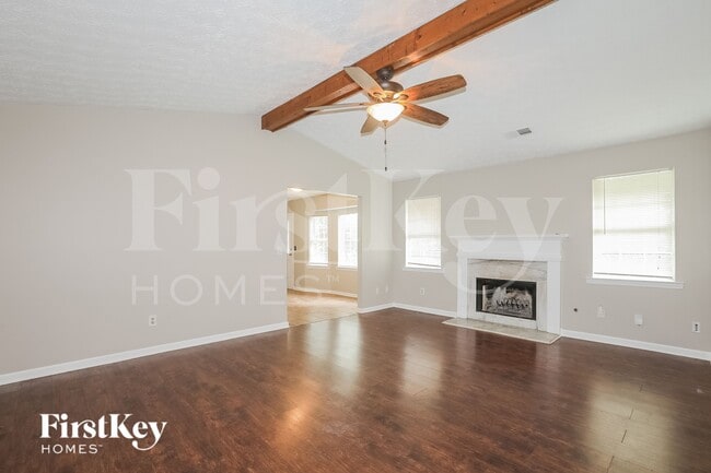 Photo - 270 Countryside Ln