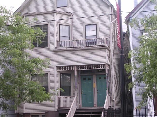 Building Photo - 3306 N Southport Ave Rental