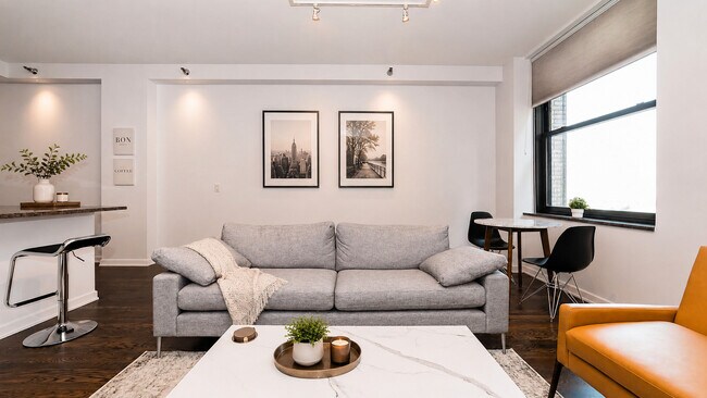 Photo - 6 N Michigan Ave Unit 904