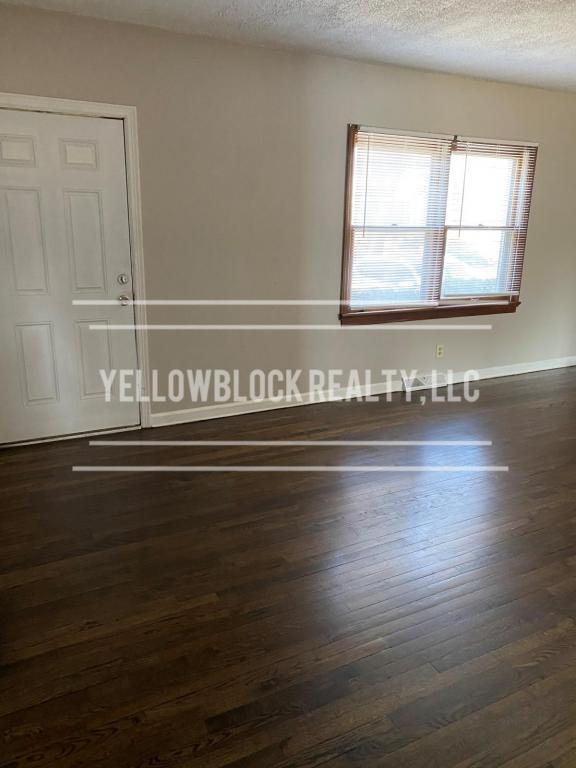 Photo - 8661 Sleepy Hollow Rd