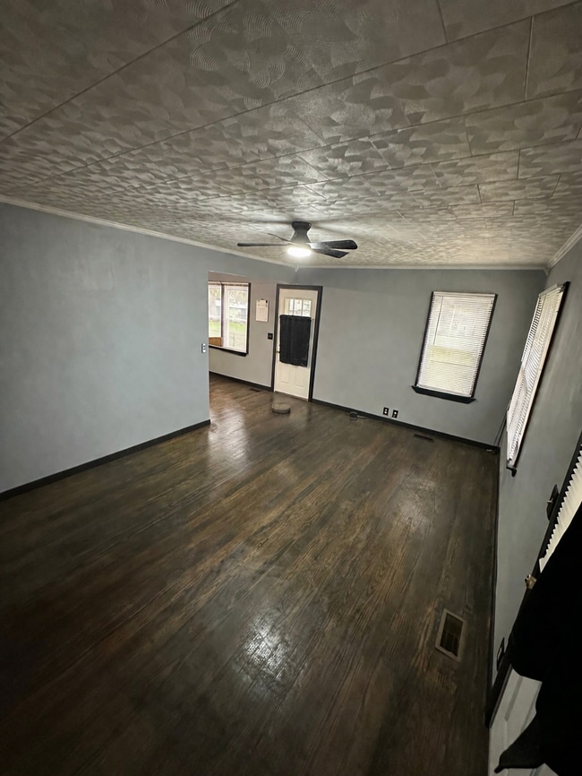 Photo - 605 Ridge St