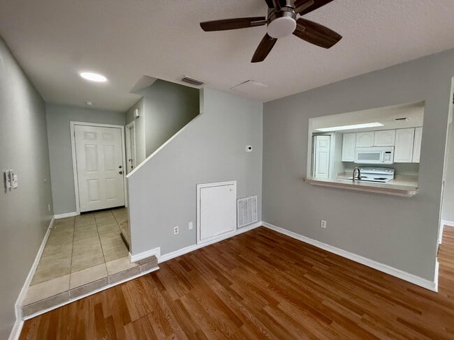 Photo - Spacious 3-Bedroom Townhome in Davenport Unit A