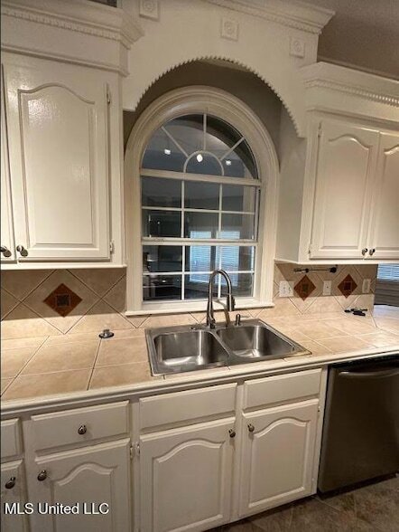 Photo - 2206 Pinehaven Dr