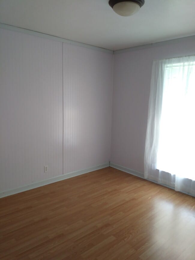 3rd bedroom - 617 Hardy Ave