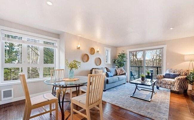 Photo - Luxurious, Bright and Meticulously Maintained 2 Bed and 2 Bath Condo