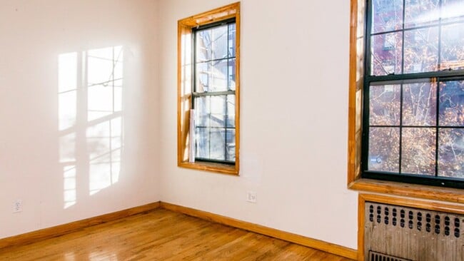 Building Photo - 891 Bergen St