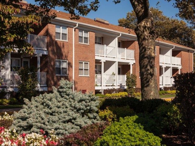 Crestview Apartments For Rent in Parlin, NJ | ForRent.com