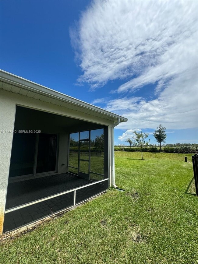 Photo - 6712 Cloverdale Ave