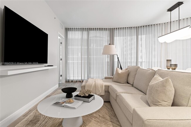 Photo - 45 SW 9th St Unidad 1708
