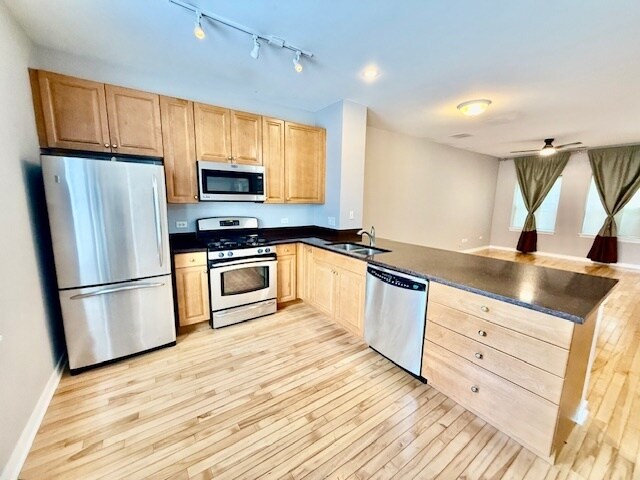 Photo - 1138 W Washburne Ave