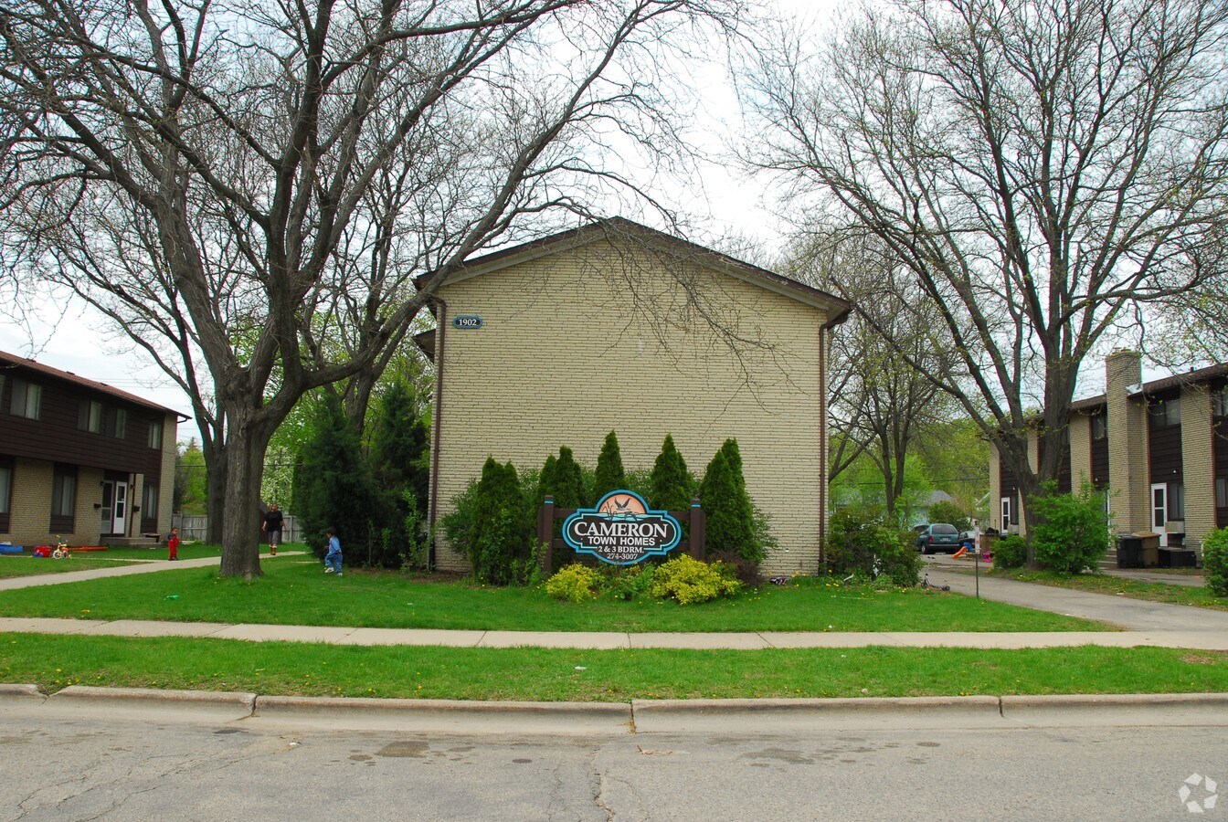 Photo - 1902 Cameron Dr