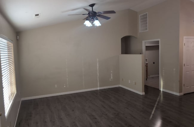 Photo - Home on a cul-de-sac in Ivins