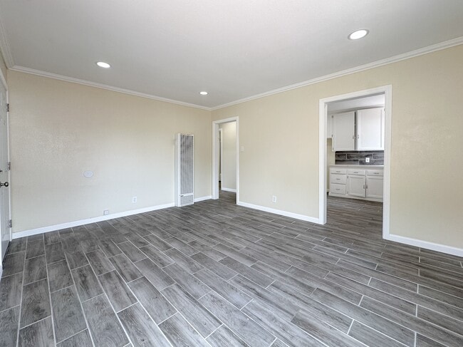 Photo - 4520 Marine Ave