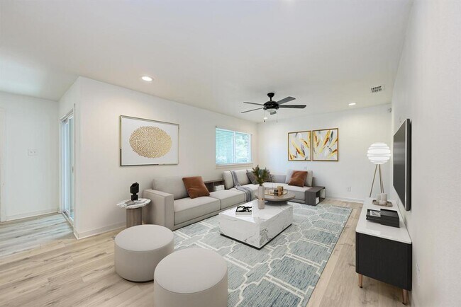 Photo - 6700 Kings Point