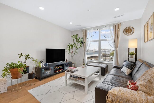 Photo - 248 Meridian St Unit 204