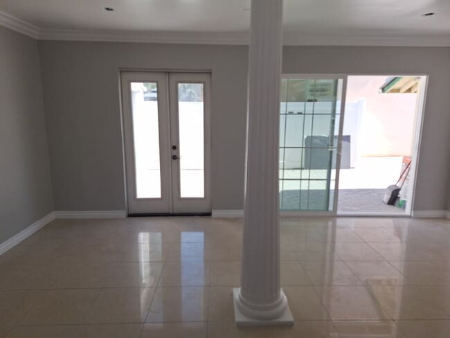 living room - 7920 Shoshone Ave