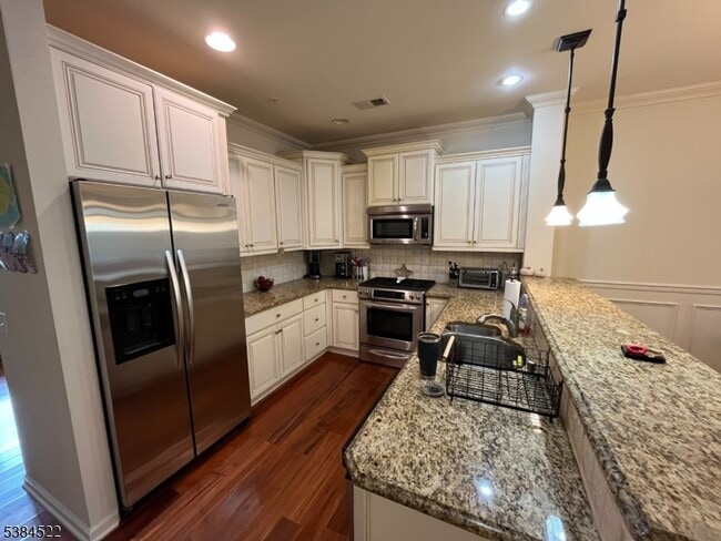 Photo - 116 River Place