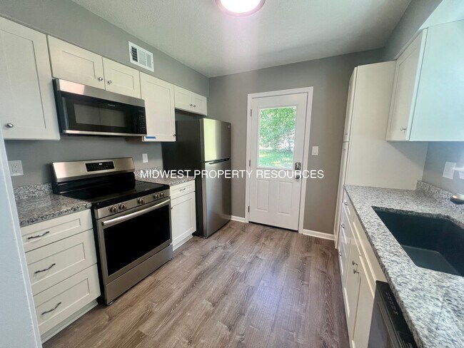 205 NW Market Pl
