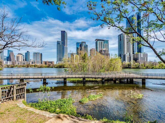Photo - 500 E Riverside Dr