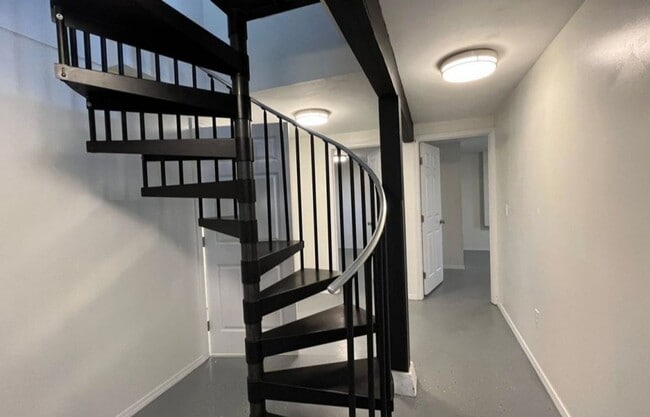 Photo - Large Home with Spiral Staircase in York Neighborhood!