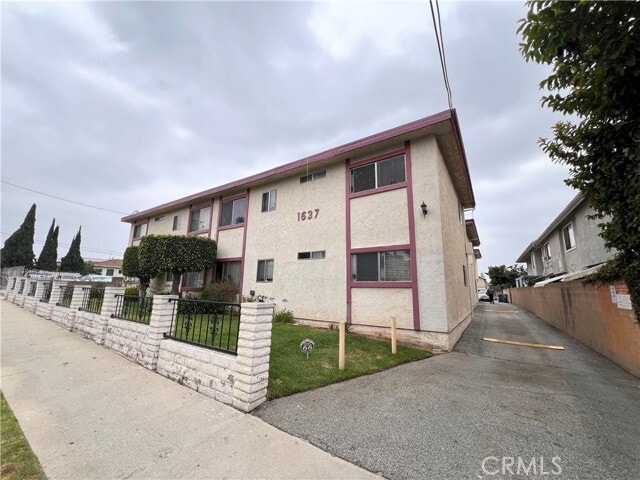 Building Photo - 1637 W 227th St Unit 11
