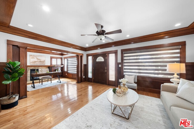 Building Photo - 1728 N Van Ness Ave Rental