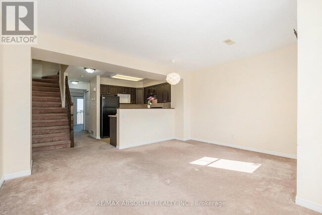 Photo - 113 Keltie Private