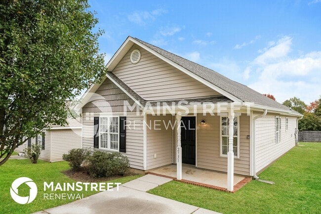 Photo - 2731 Lomond St