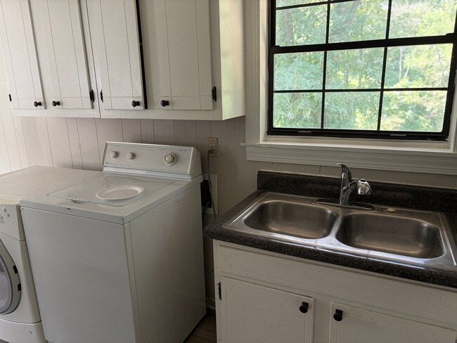 Photo - 320 Smith Cir