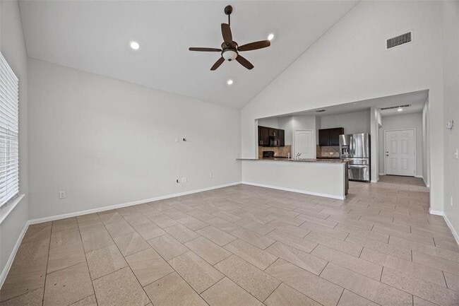 518 Luna Vista Dr