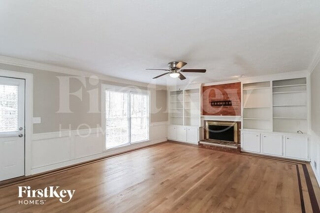 Photo - 2636 Kirkwood Dr