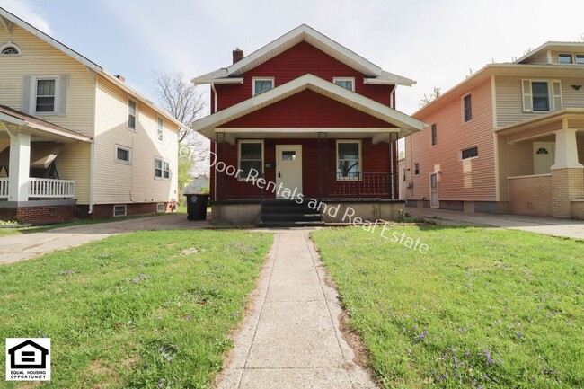 Now available 3 bedroom home - Now available 3 bedroom home