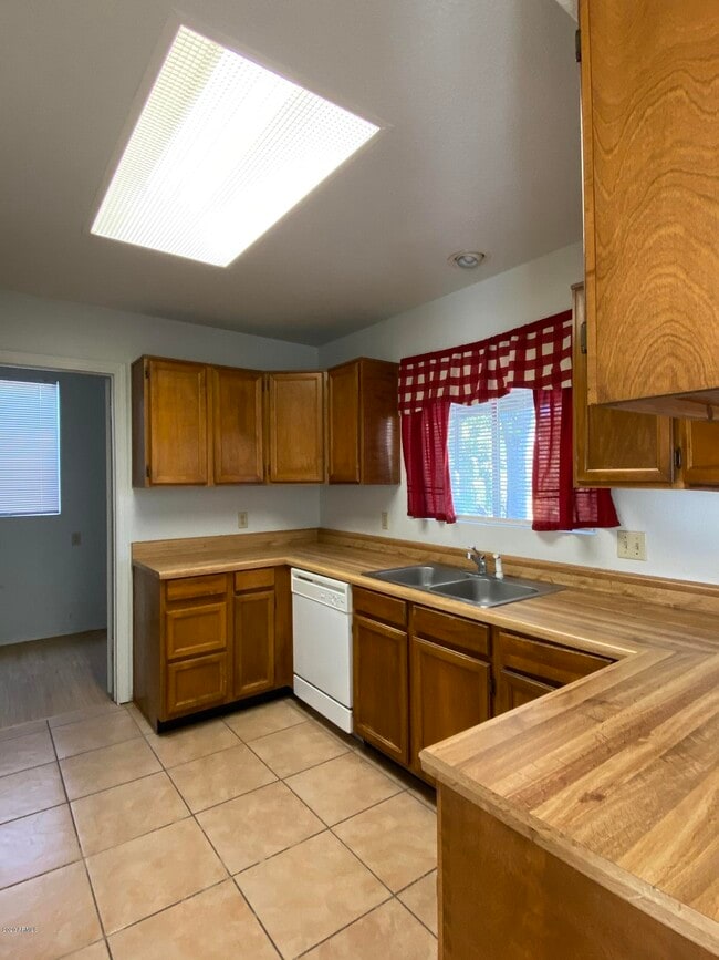 Photo - 6932 W Paradise Dr