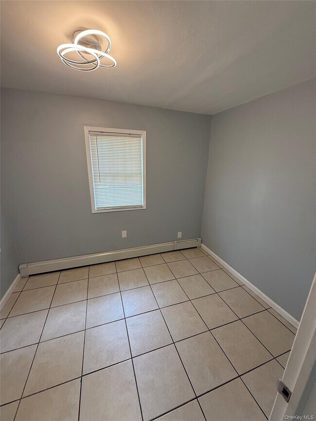 Photo - 480 St Johns St