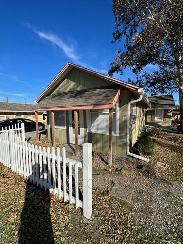 Photo - 308 Chestnut St