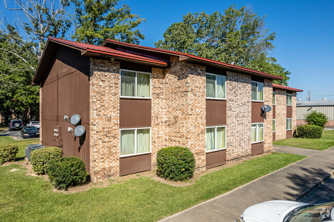 Building Photo - Seasons Apartments