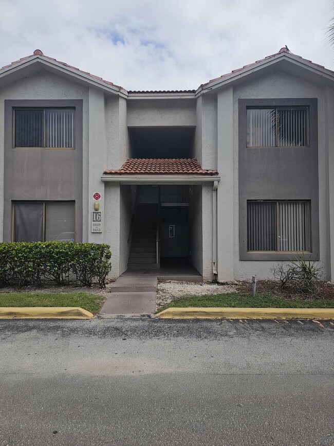 Photo - 8455 Coral Lake Way Unit 8455