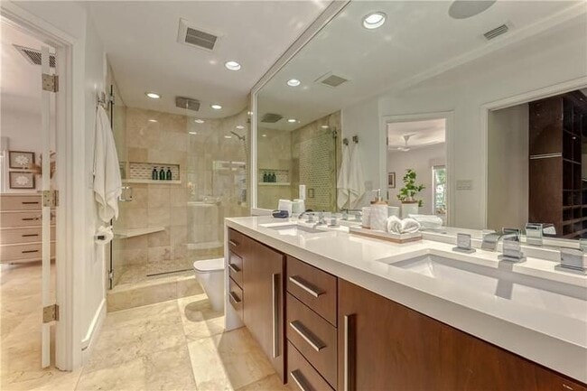 Photo - 268 Imperial Ln