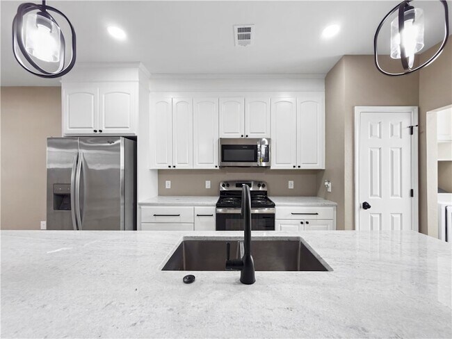 Photo - 1305 W Villa Maria Rd