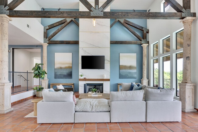 Building Photo - Muir Lake Rental