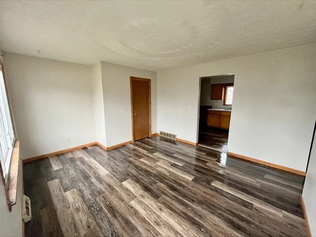 413-415 Grandview Ave