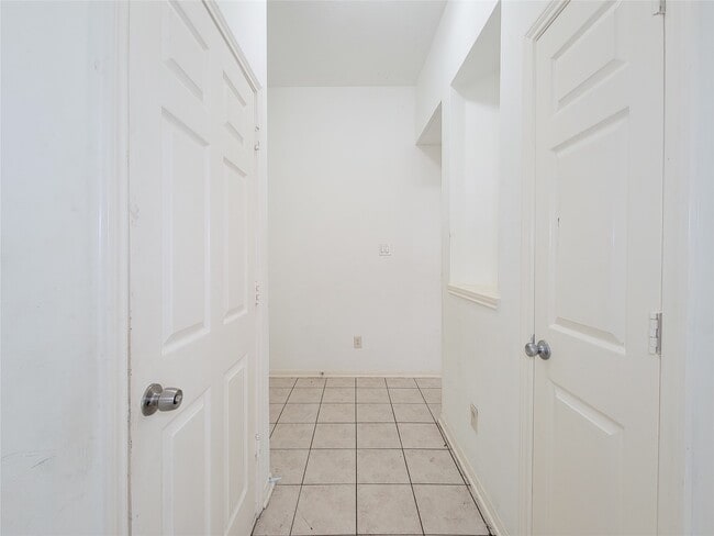 Photo - 16006 Hiram Clarke Rd