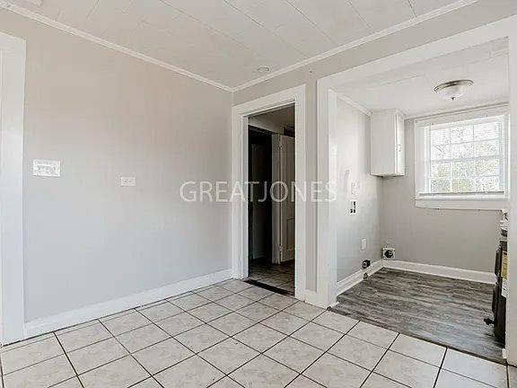 Photo - 1235 Roberts St