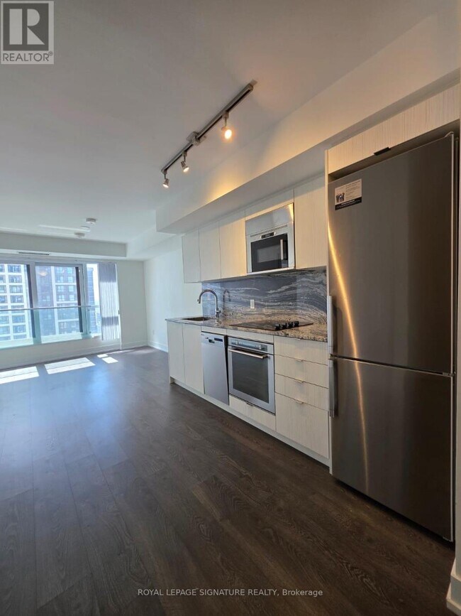 Photo - 5 Mabelle Ave Unit 2332