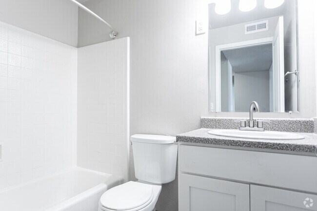 2BR, 1BA - 800SF - Bathroom